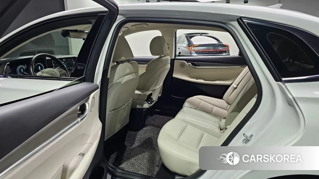 Hyundai The New Grandeur IG Hybrid 2022 Белый из Кореи, фото 2