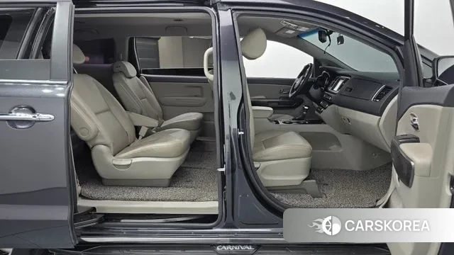 Kia The New Carnival 2018 Серый из Кореи, фото 2