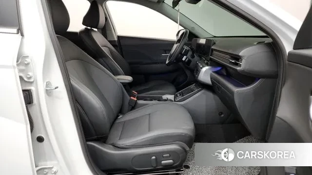 Hyundai Kona (SX2) 2023 Белый из Кореи, фото 2