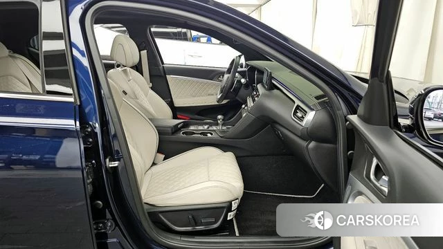 Genesis The New G70 2023 Синий из Кореи, фото 2