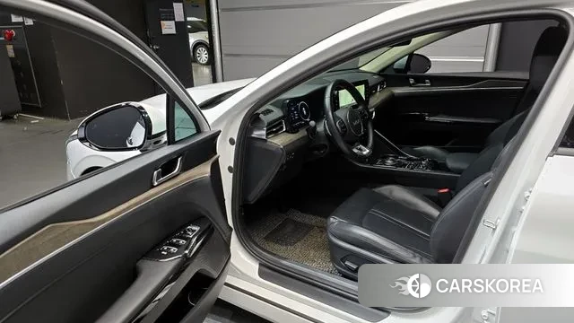 Kia K5 3rd generation 2023 Белый из Кореи, фото 2