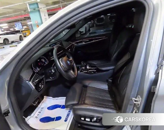 BMW 5 Series (G30) 2022 Серый из Кореи, фото 2