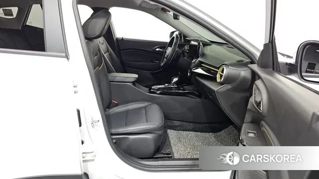 Chevrolet (GM Daewoo) Trax Crossover 2023 Белый из Кореи, фото 2