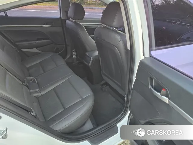 Hyundai Avante AD 2018 Белый из Кореи, фото 2