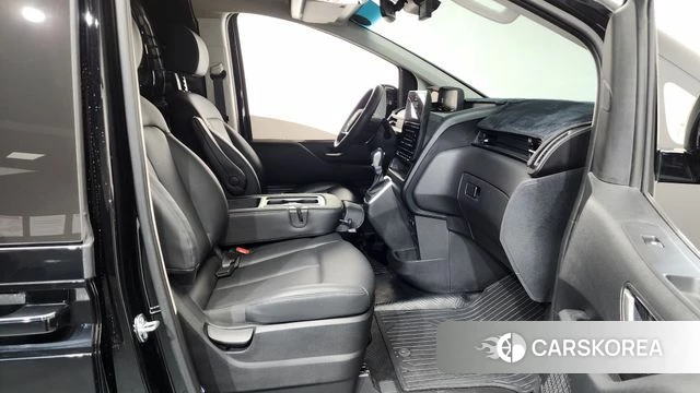 Hyundai Staria 2025 Черный из Кореи, фото 2