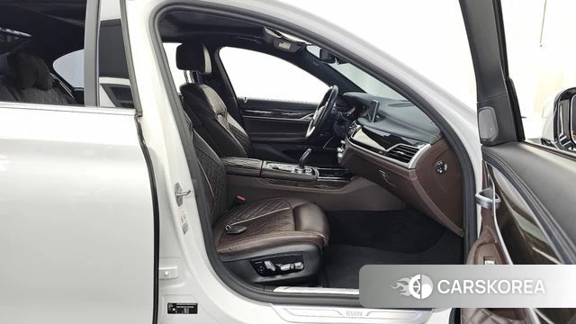 BMW 7 Series (G11) 2019 Белый из Кореи, фото 2