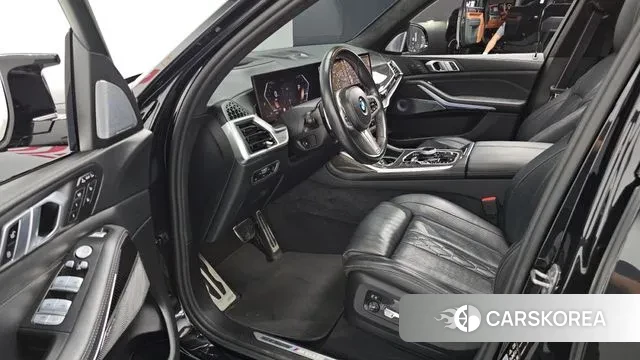 BMW X7 (G07) 2022 Черный из Кореи, фото 2