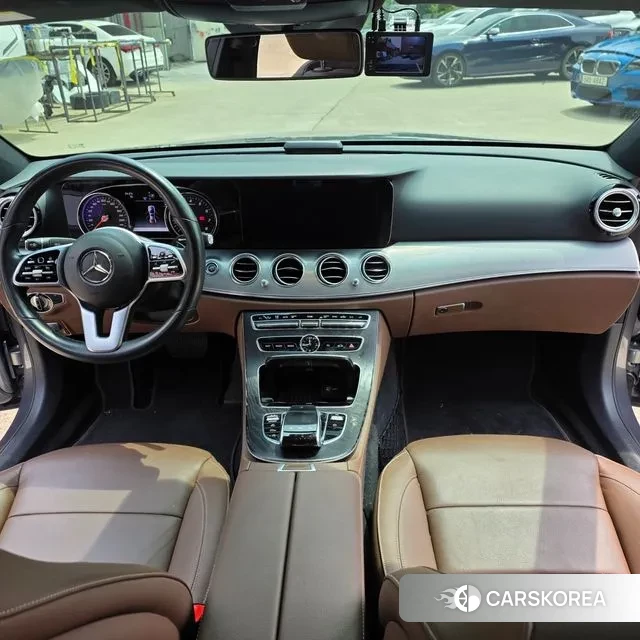 Mercedes-Benz E-Class W213 2020 Серебристо-серый из Кореи, фото 2