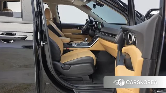 Kia Carnival 4th generation 2023 Черный из Кореи, фото 2