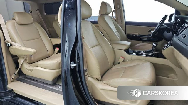 Kia The New Carnival 2019 Черный из Кореи, фото 2