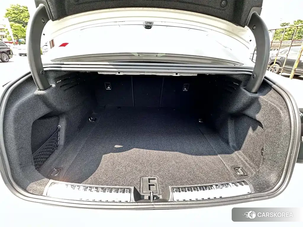Audi A5L 2026 Белый из Китая, фото 2