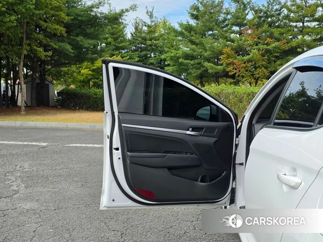 Hyundai The New Avante AD 2019 Белый из Кореи, фото 2