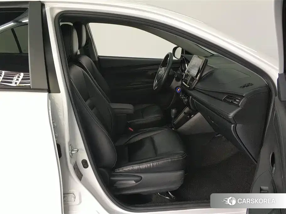 Toyota Vios 2021 Белый из Китая, фото 2