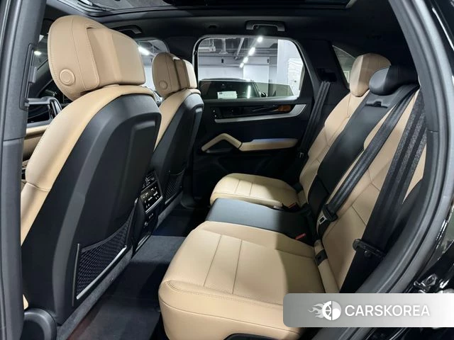 Porsche Cayenne (PO536) 2026 Черный из Кореи, фото 2