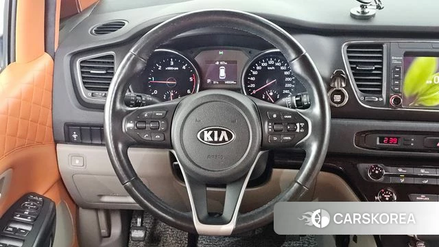 Kia The New Carnival 2018 Черный из Кореи, фото 2