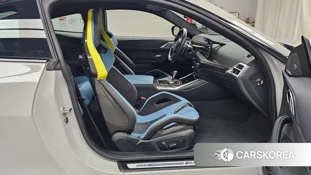 BMW M4 (G82) 2025 Серебристо-серый из Кореи, фото 2