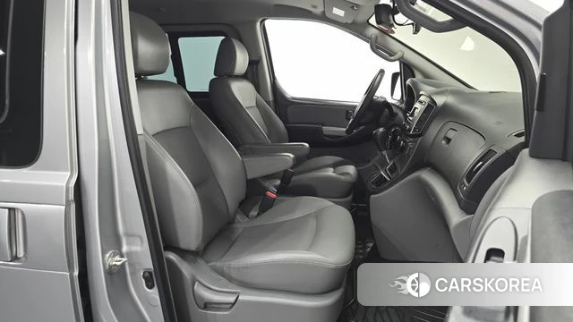 Hyundai The New Grand Starex 2019 Серебристо-серый из Кореи, фото 2
