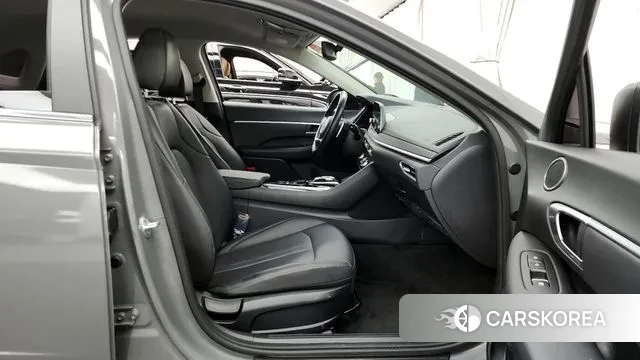 Hyundai Sonata (DN8) 2019 Серебристо-серый из Кореи, фото 2