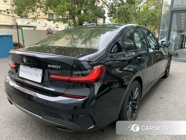BMW 3 series 2022 Черный из Китая, фото 2