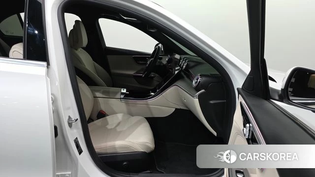 Mercedes-Benz C-Class W206 2023 Белый из Кореи, фото 2