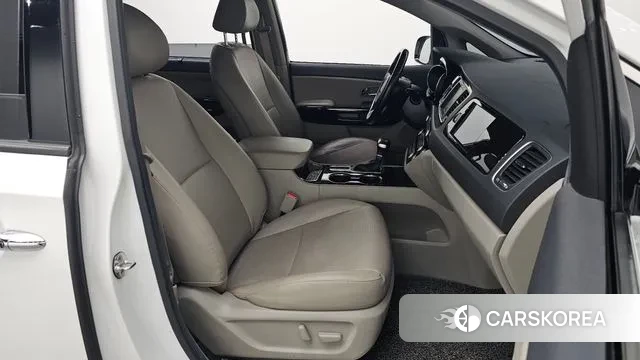 Kia The New Carnival 2018 Белый из Кореи, фото 2
