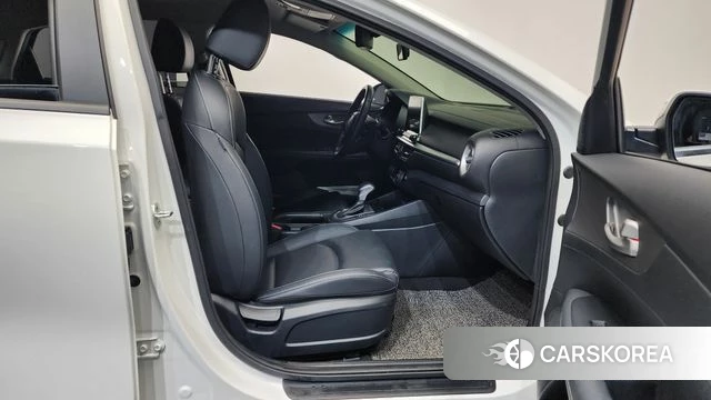 Kia Come New K3 2021 Белый из Кореи, фото 2