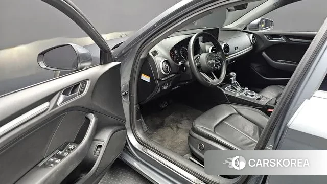 Audi New A3 2018 Серый из Кореи, фото 2