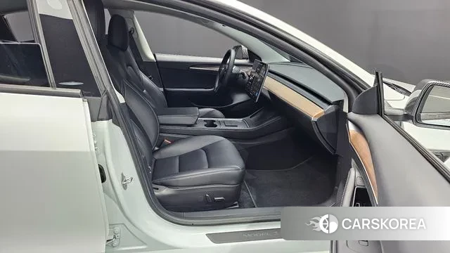 Tesla Model 3 2022 Белый из Кореи, фото 2