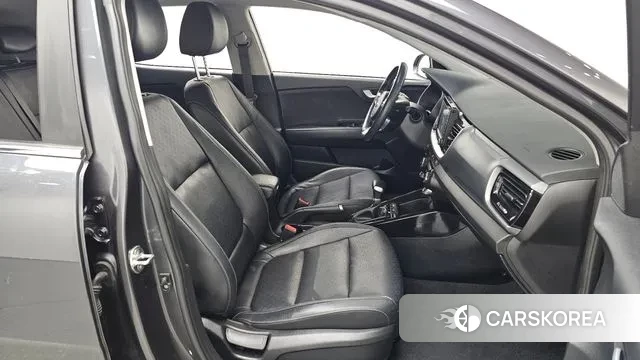 Kia Stonic 2020 Серый из Кореи, фото 2