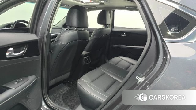 Kia The New K3 2nd generation 2023 Серый из Кореи, фото 2