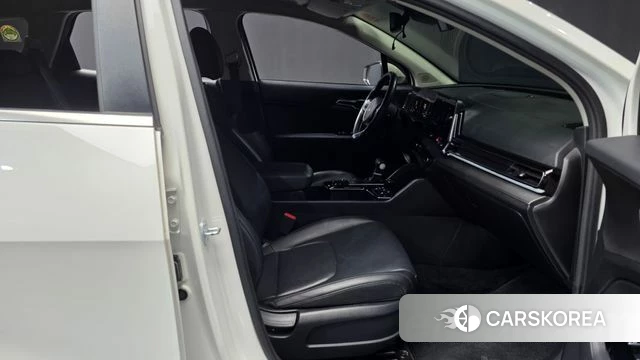 Kia Sportage 5th Generation 2023 Белый из Кореи, фото 2