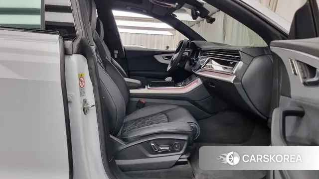 Audi Q8 (4M) 2023 Белый из Кореи, фото 2