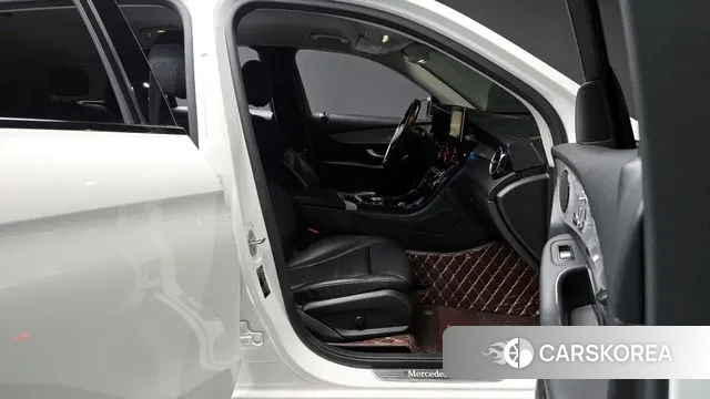 Mercedes-Benz GLC-Class X253 2018 Белый из Кореи, фото 2