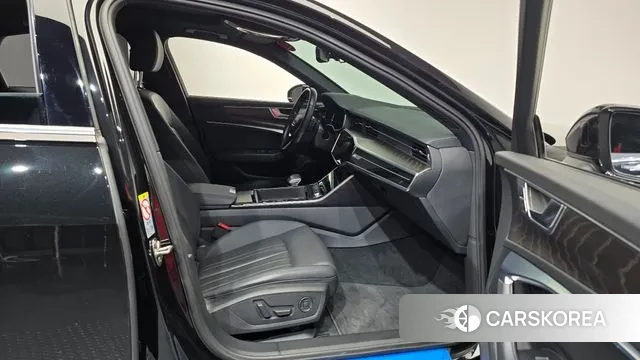 Audi A6 (C8) 2021 Черный из Кореи, фото 2