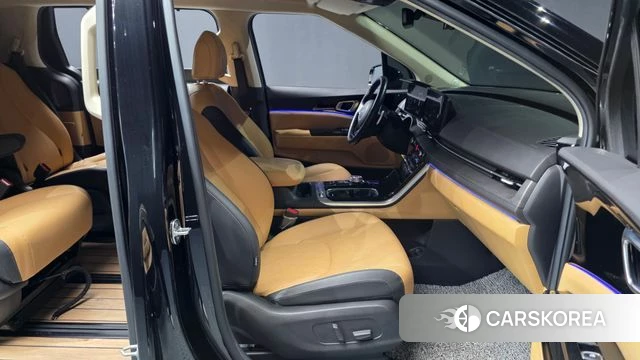 Kia Carnival 4th generation 2023 Черный из Кореи, фото 2