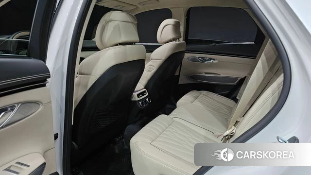 Genesis GV70 2023 Белый из Кореи, фото 2