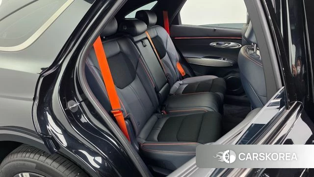 Genesis GV70 2024 Черный из Кореи, фото 2