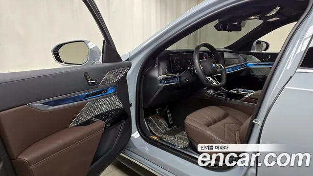 BMW 7 Series (G70) 2023 Серый из Кореи, фото 2