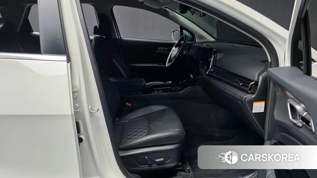 Kia Sportage 5th Generation Hybrid 2024 Белый из Кореи, фото 2