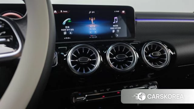 Mercedes-Benz A-Class W177 2022 Белый из Кореи, фото 2