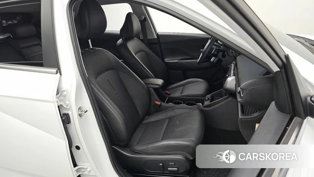 Hyundai Kona Hybrid (SX2) 2024 Белый из Кореи, фото 2