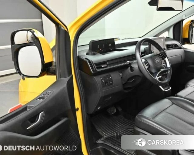 Hyundai Staria 2022 Желтый из Кореи, фото 2