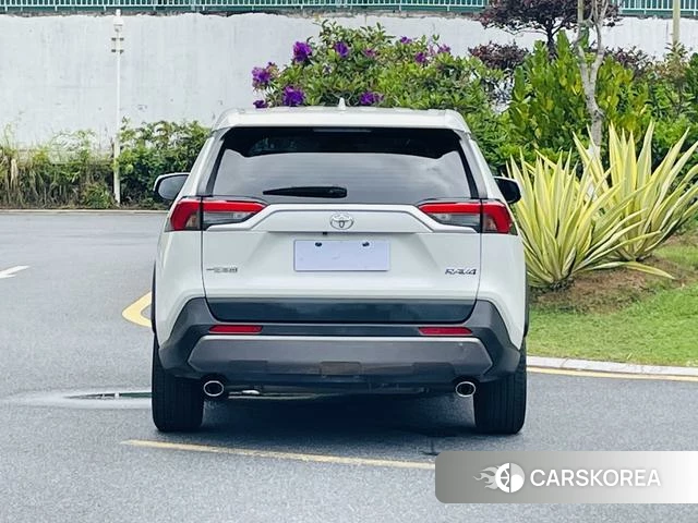 Toyota RAV4 Rongfang 2022 Белый из Китая, фото 2