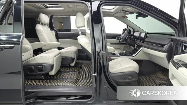 Kia Carnival 4th generation 2023 Черный из Кореи, фото 2