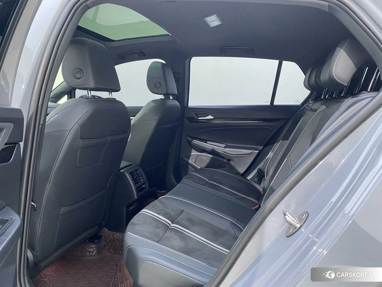 Volkswagen Golf 2022 Темно-серый из Китая, фото 2