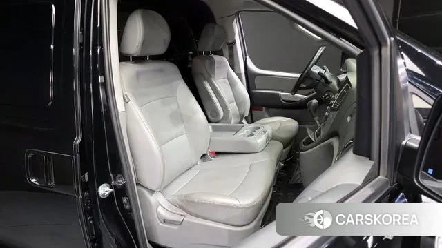 Hyundai The New Grand Starex 2021 Черный из Кореи, фото 2