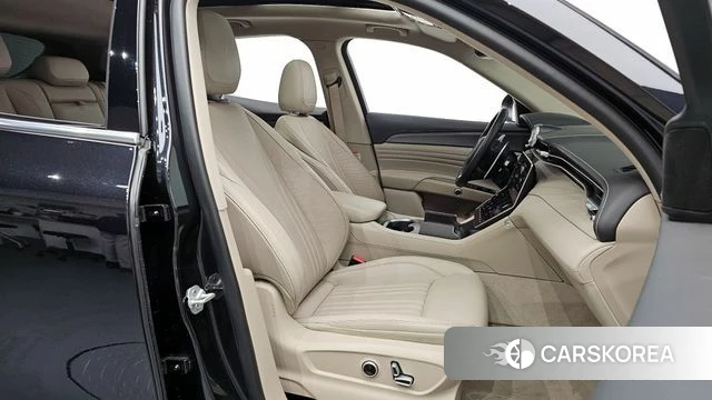 Maserati Grecale 2023 Черный из Кореи, фото 2