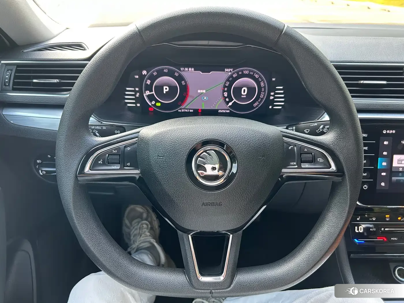 Skoda Superb 2022 Белый из Китая, фото 2