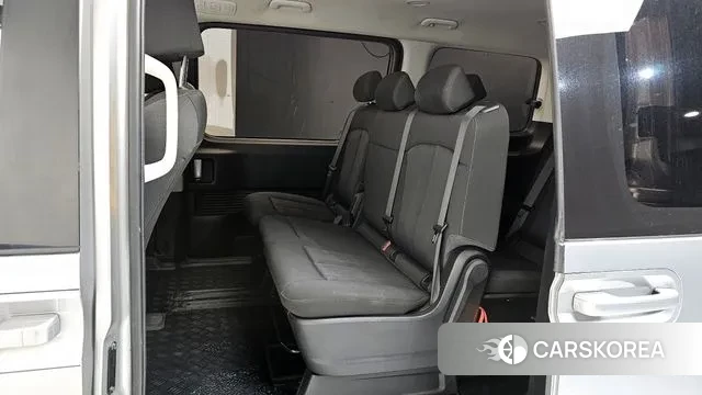 Hyundai Staria 2021 Серебристо-серый из Кореи, фото 2