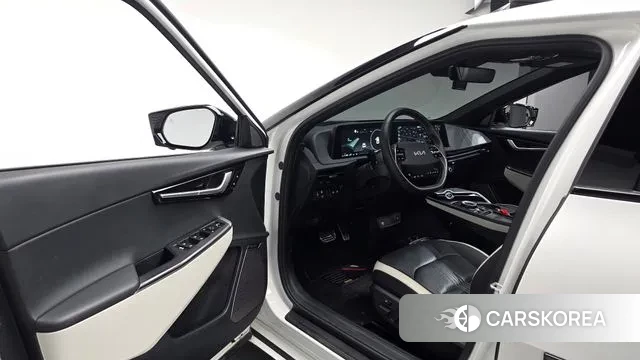 Kia EV6 2023 Белый из Кореи, фото 2